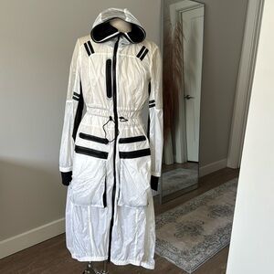 Futuresque Jacket w/ Hood